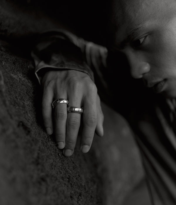 Handmade silver ring band with star detail. Can be worn by a man or a woman, unisex and minimalist.